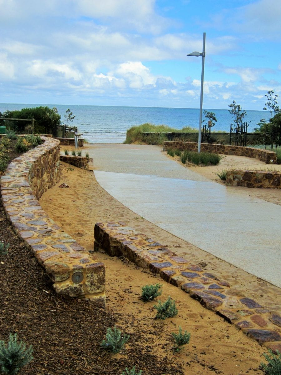 Longretainingwallnearbeach Beckett Stone